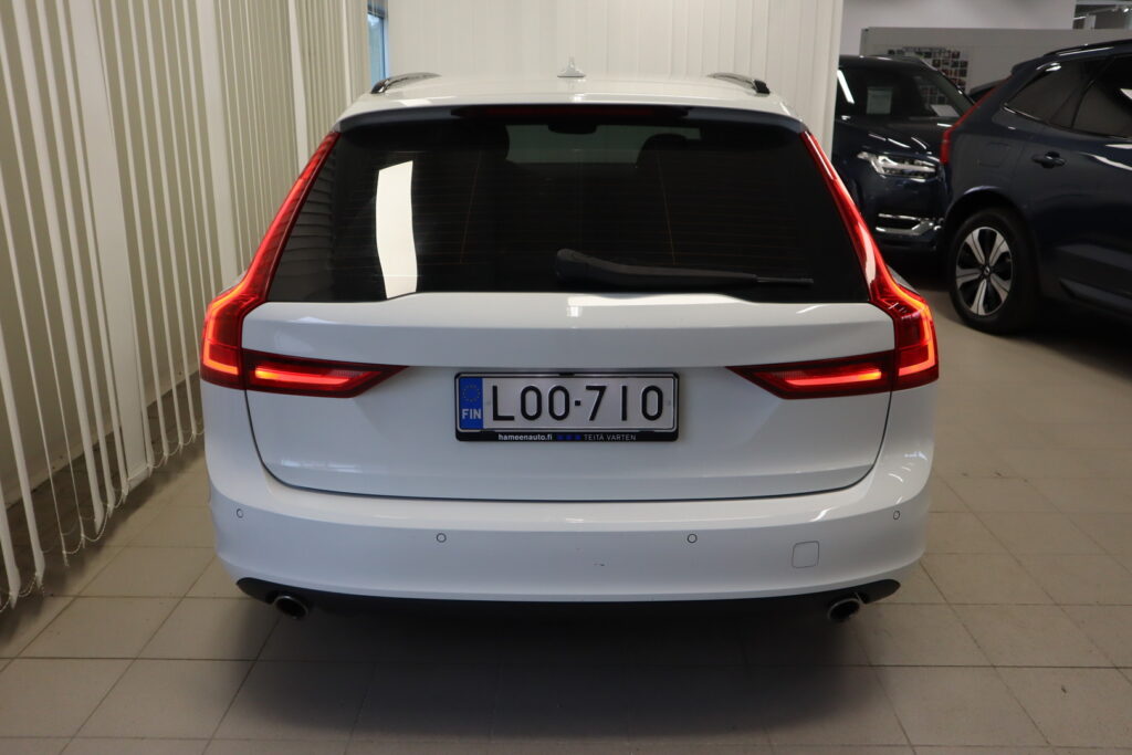 Volvo V90, image 6
