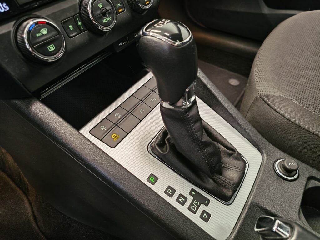 Skoda Octavia, image 16