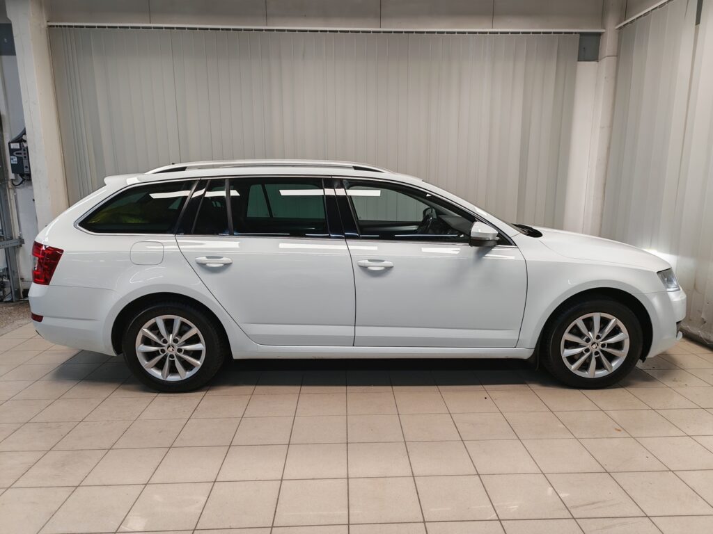 Skoda Octavia, image 4