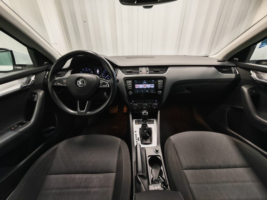 Skoda Octavia, image 7