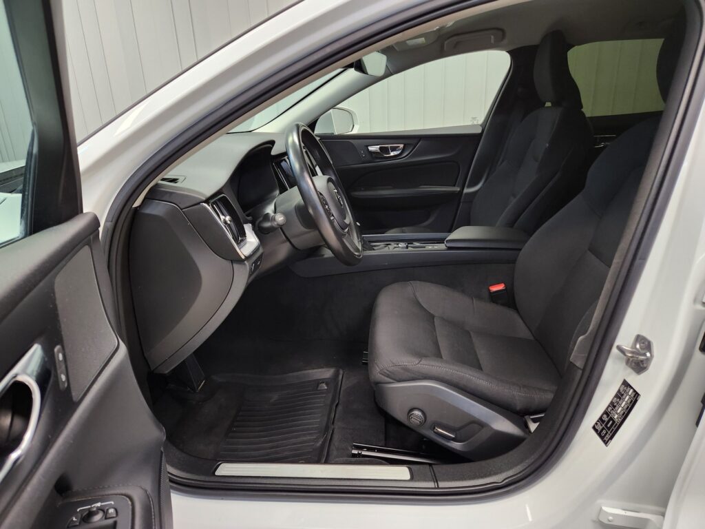Volvo V60, image 6