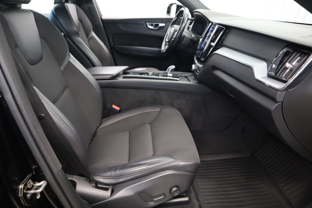 Volvo XC60, image 10