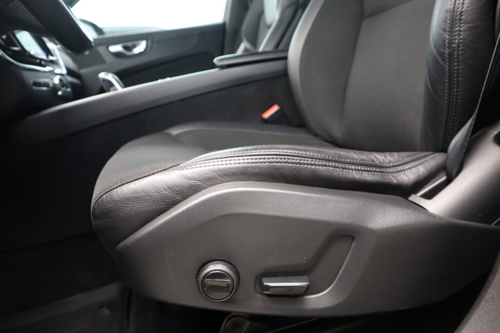 Volvo XC60, image 11