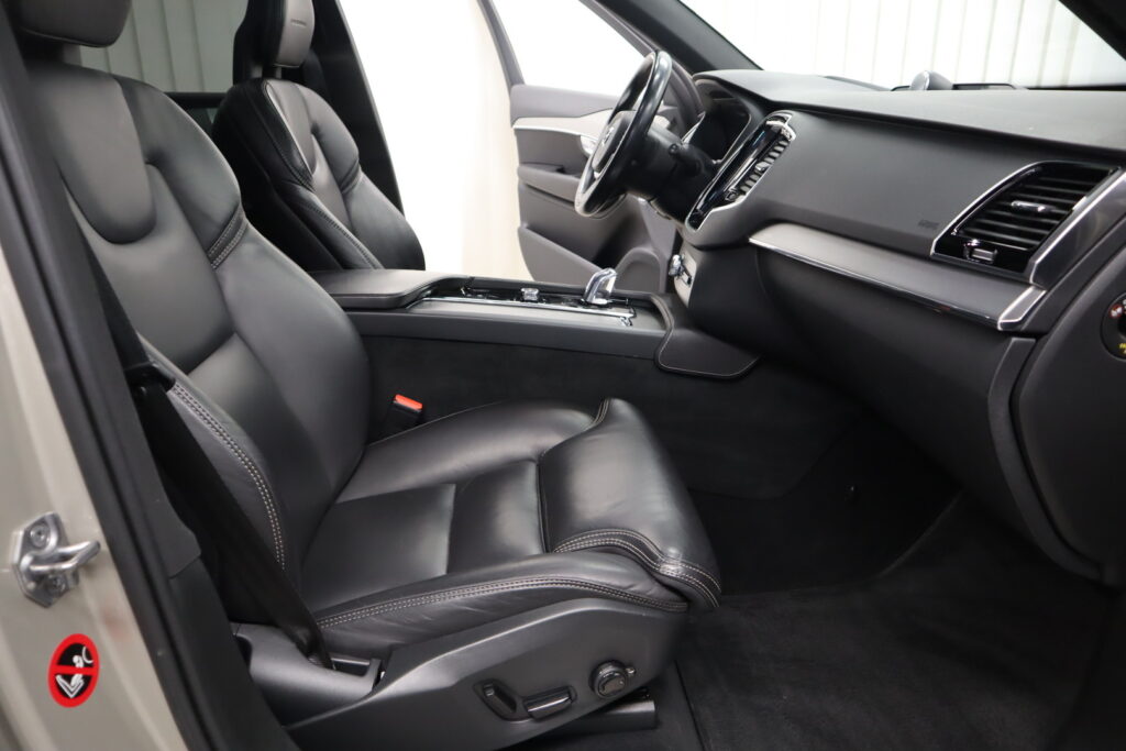 Volvo XC90, image 10