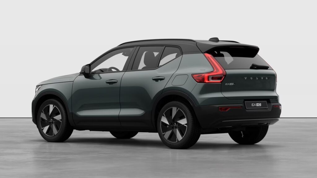 Volvo EX40, image 2