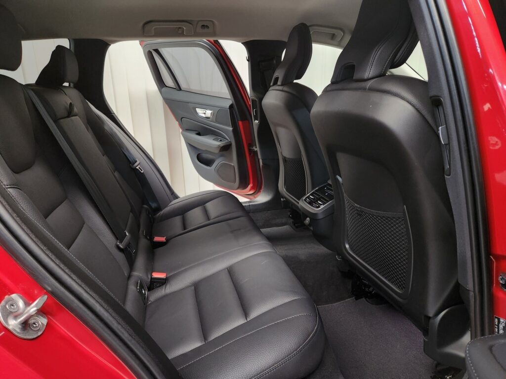 Volvo V60, image 8