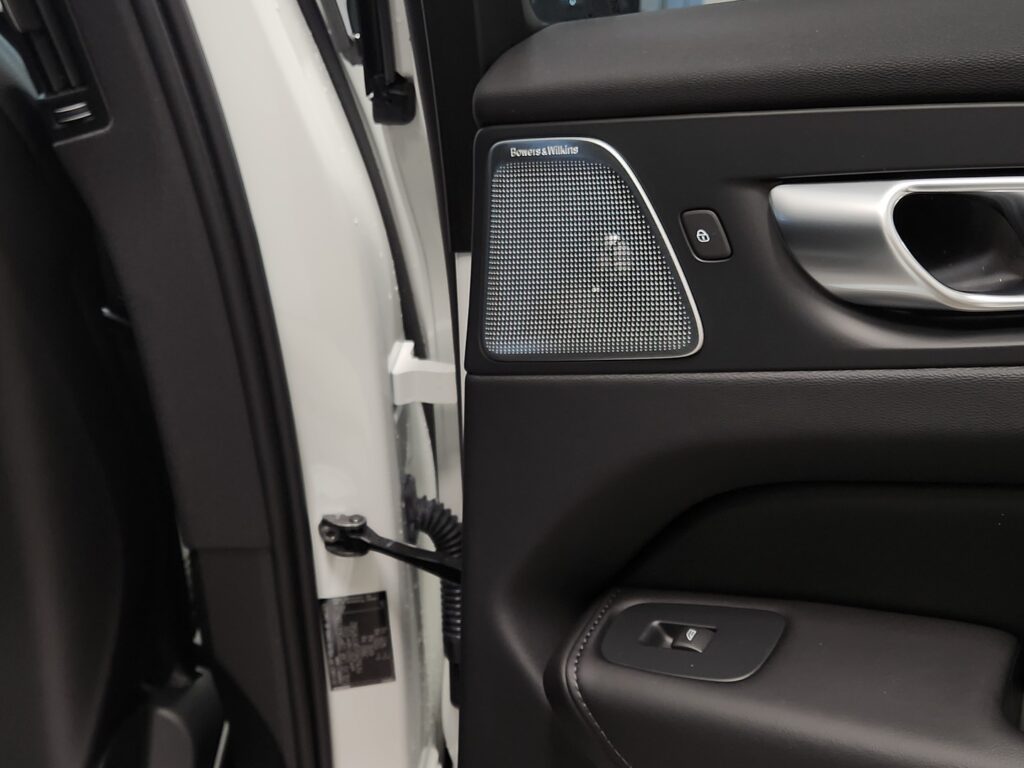 Volvo XC60, image 10