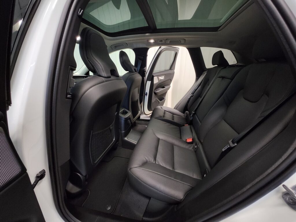 Volvo XC60, image 3