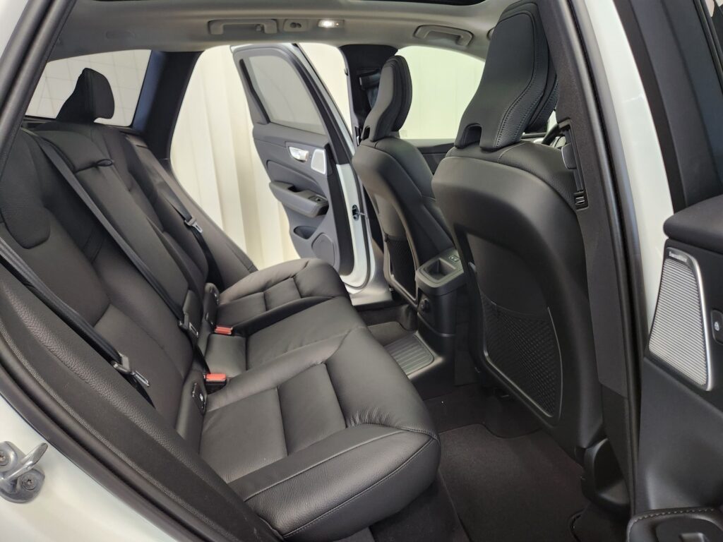 Volvo XC60, image 4