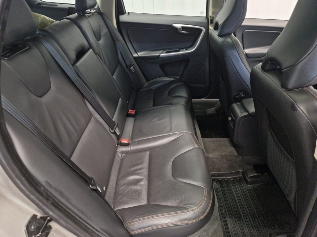 Volvo XC60, image 10