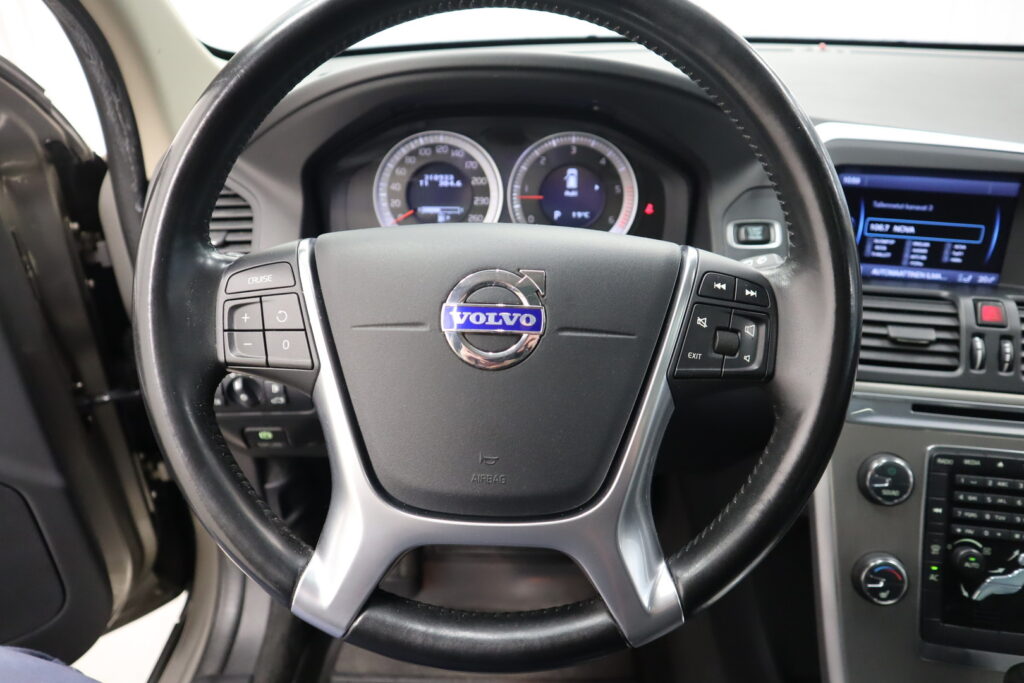 Volvo XC60, image 12