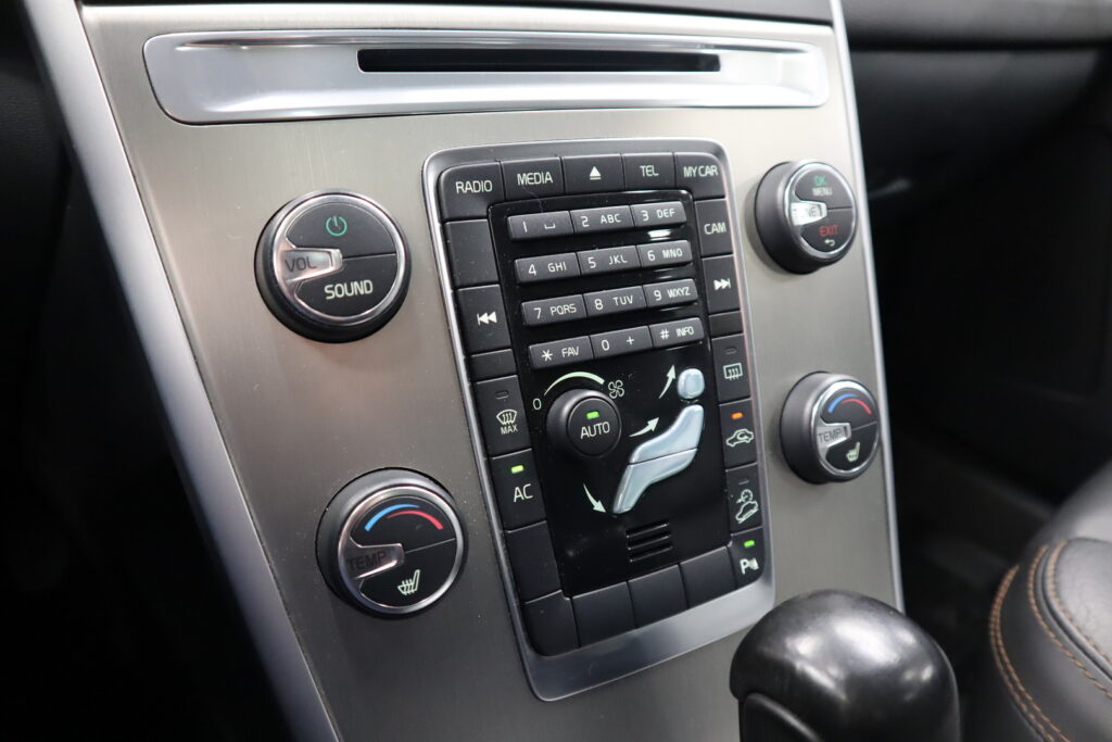 Volvo XC60, image 18