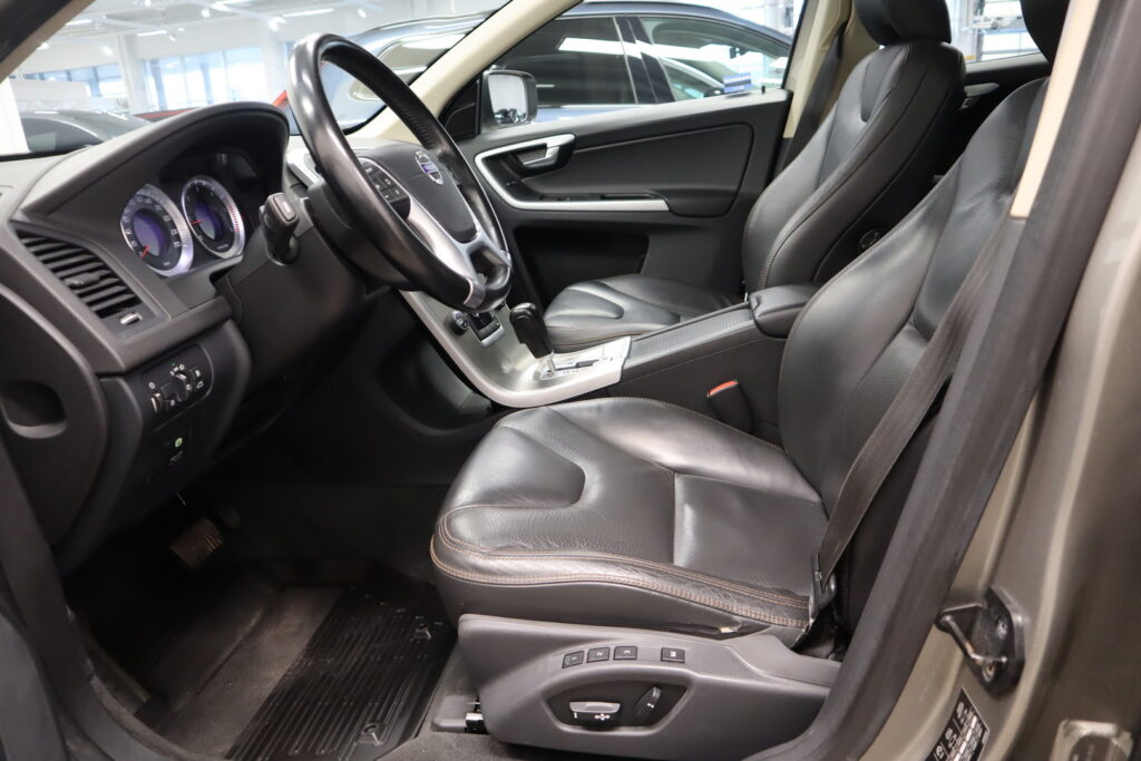 Volvo XC60, image 8