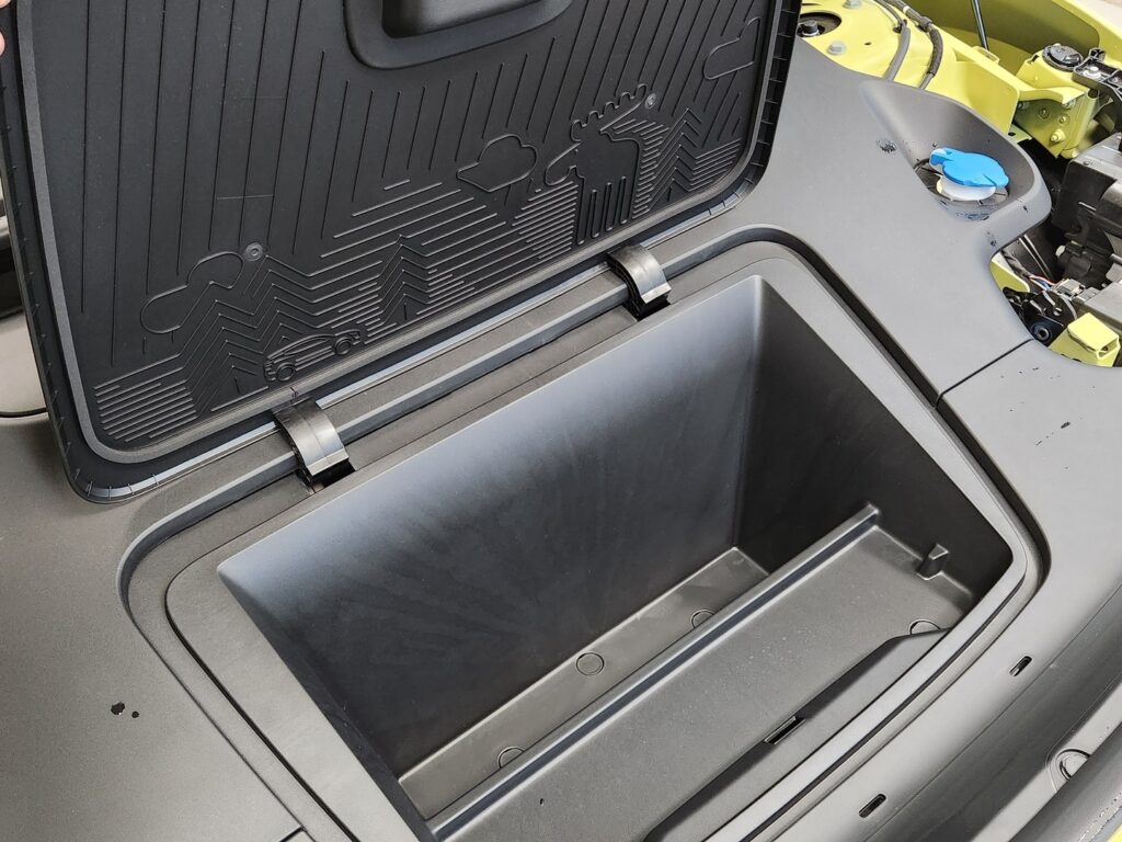 Volvo EX30, image 8