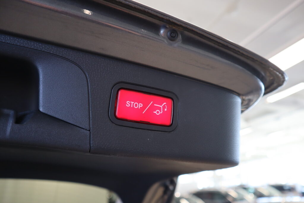 Mercedes-Benz GLC, image 24