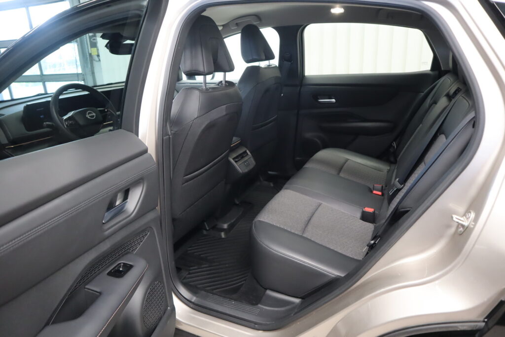 Nissan Ariya, image 10