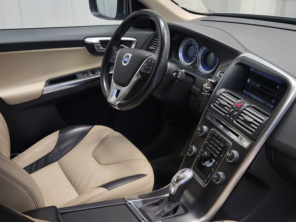 Volvo XC60, image 10