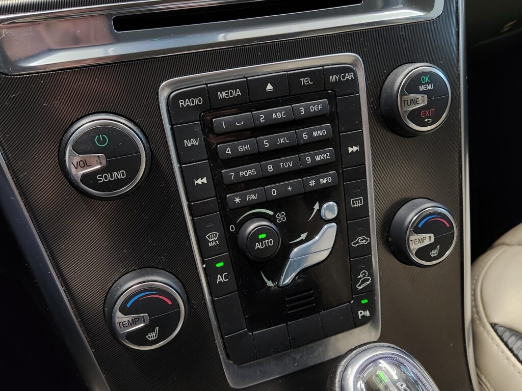 Volvo XC60, image 15