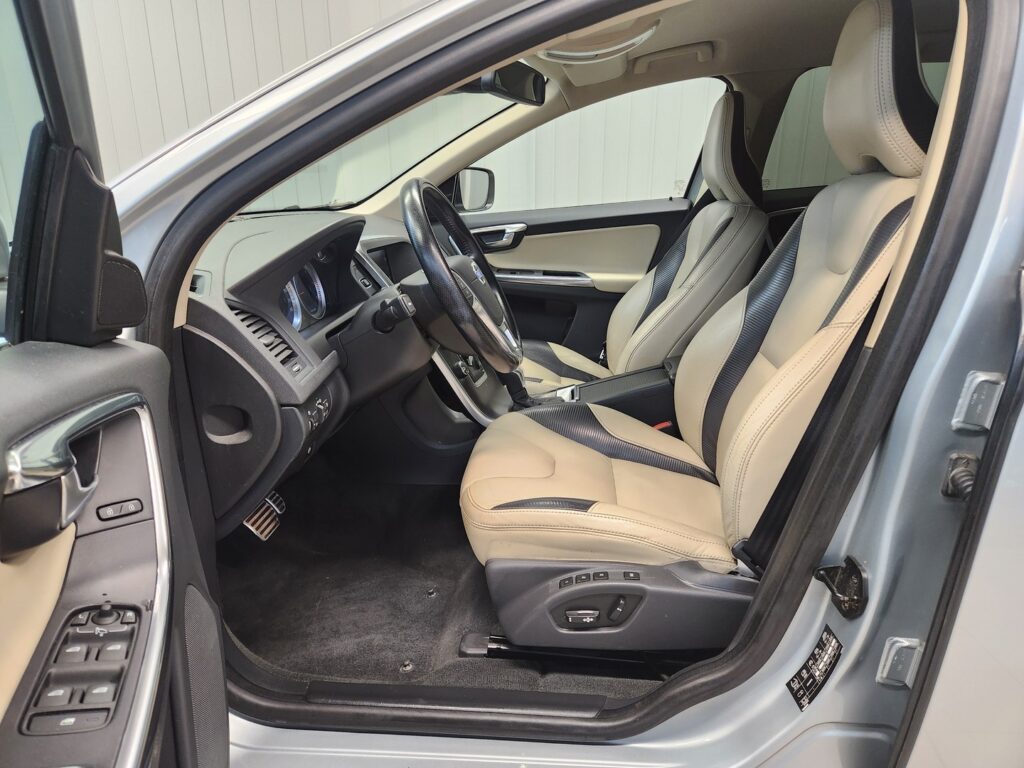 Volvo XC60, image 6