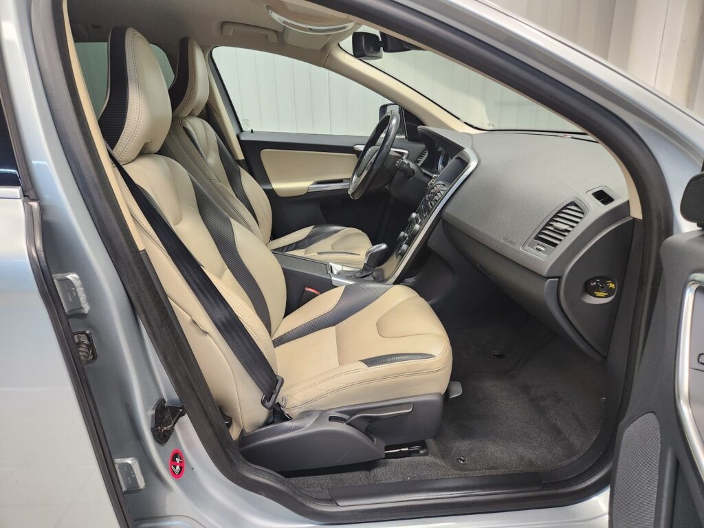 Volvo XC60, image 9