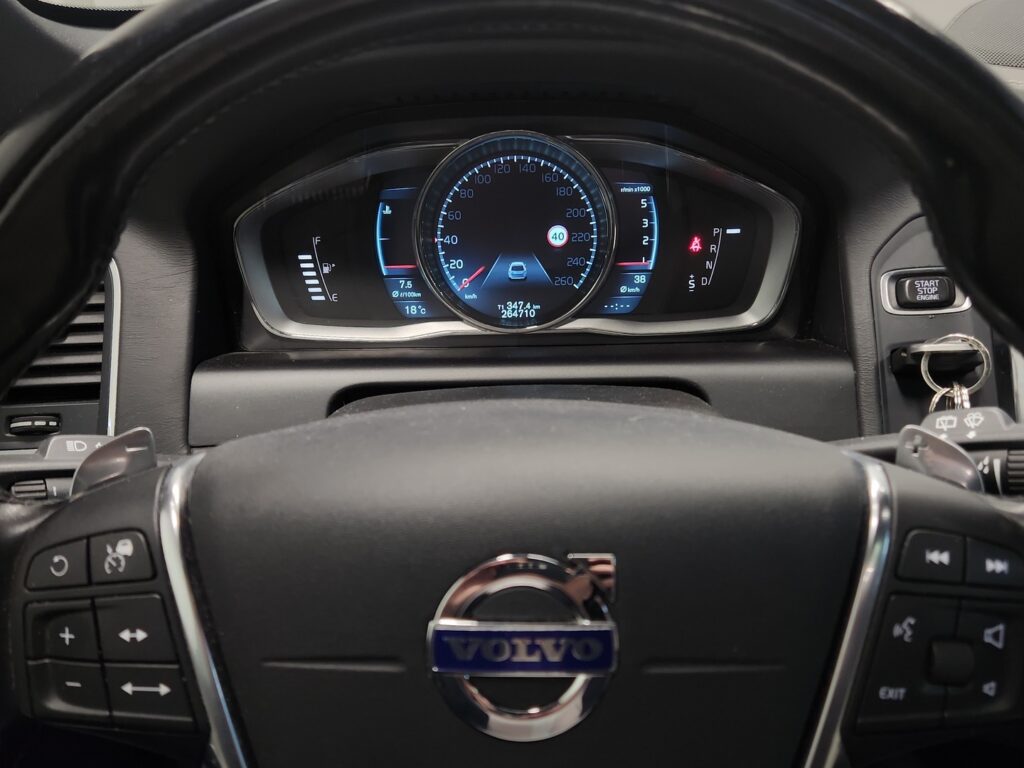 Volvo XC60, image 11
