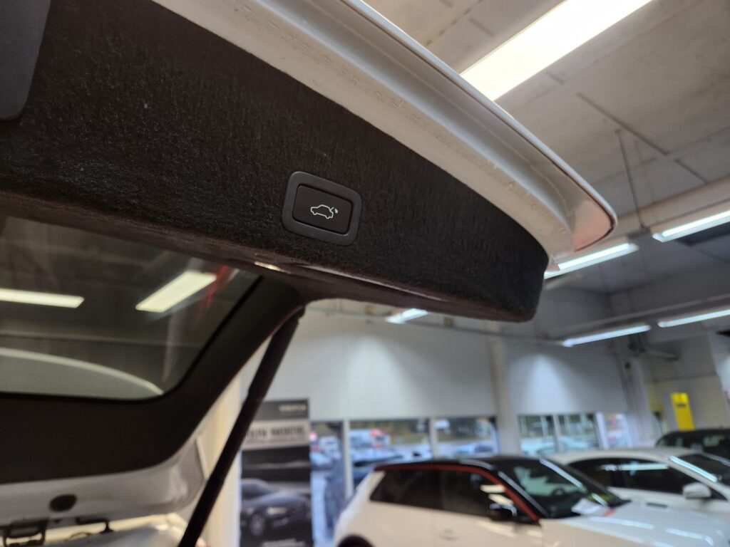 Volvo XC60, image 18