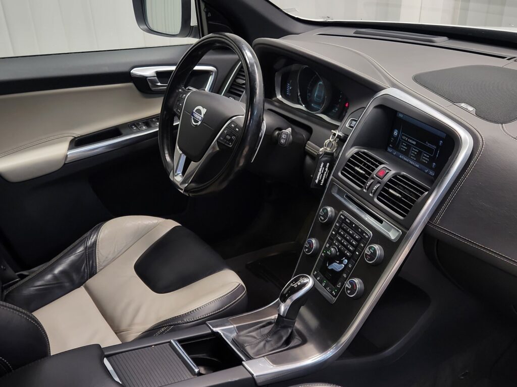 Volvo XC60, image 8