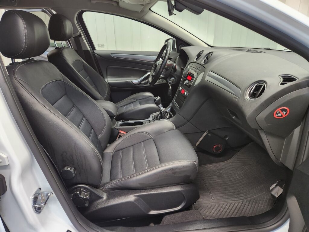 Ford Mondeo, image 9