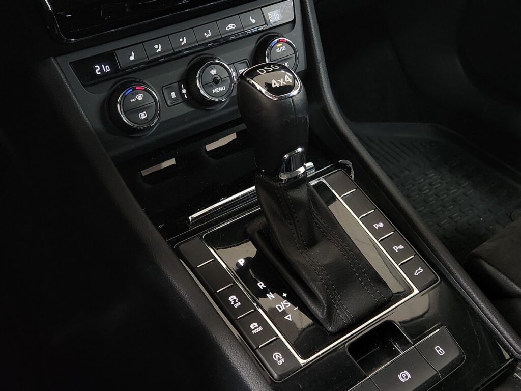 Skoda Superb, image 13