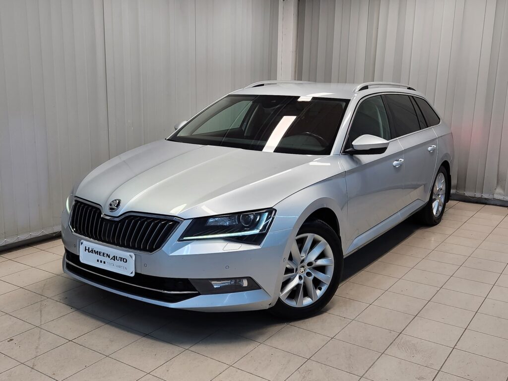 Skoda Superb, image 2