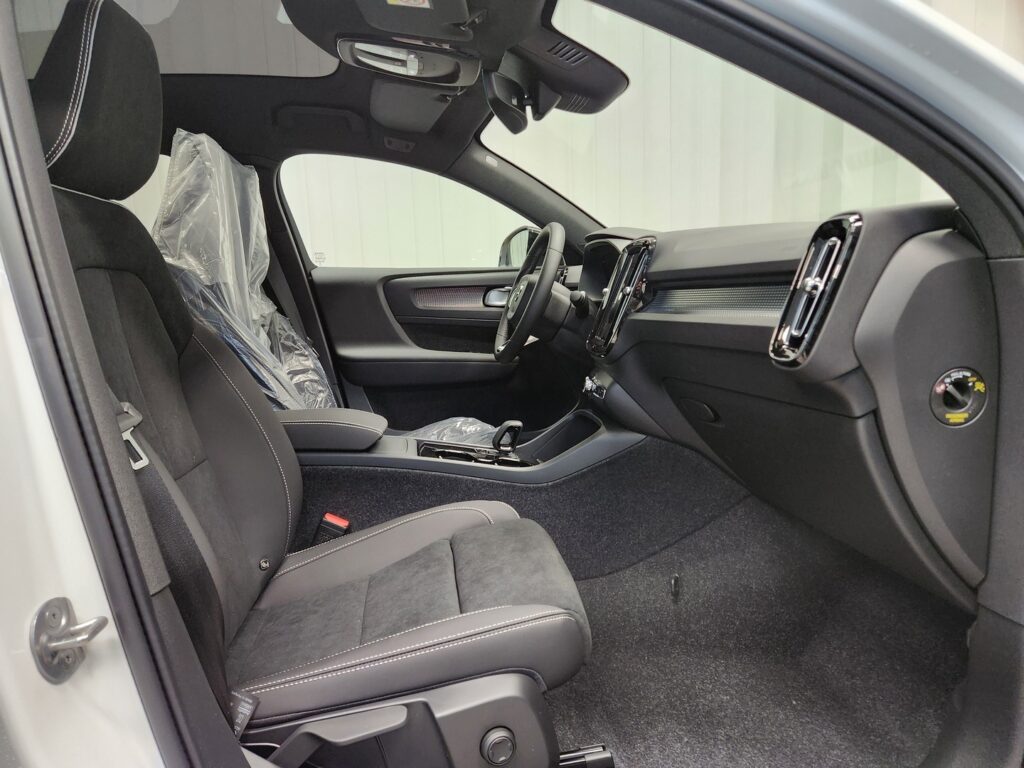 Volvo EC40, image 10