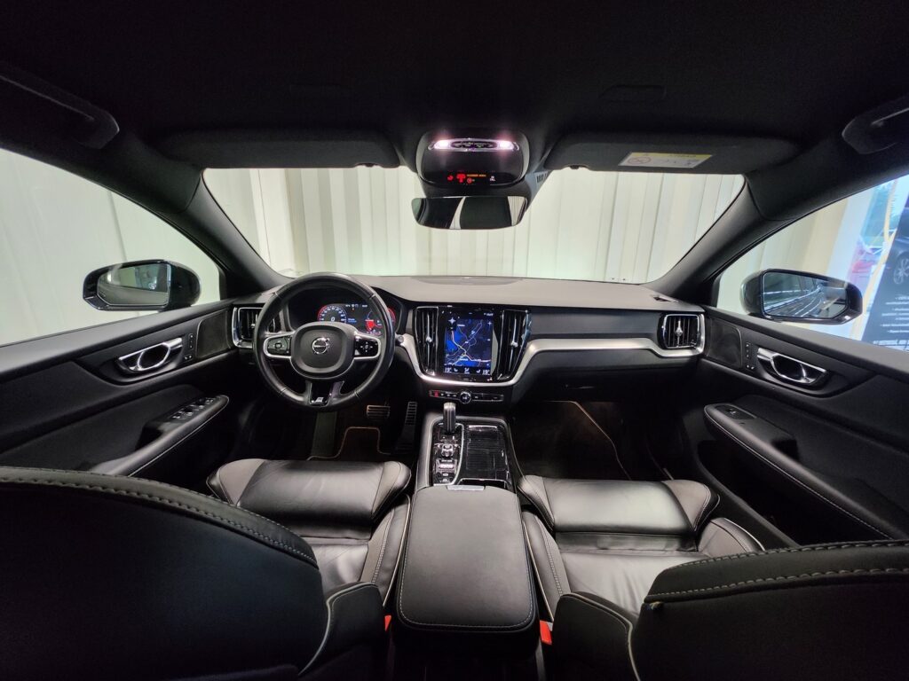 Volvo V60, image 10