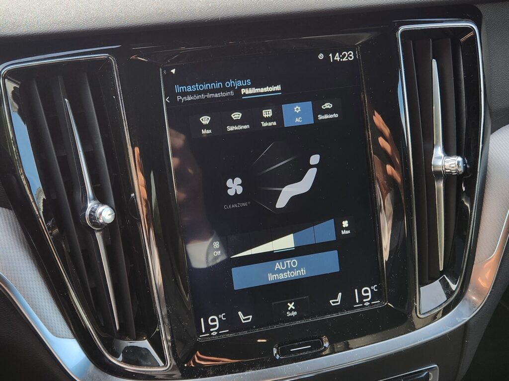 Volvo V60, image 14