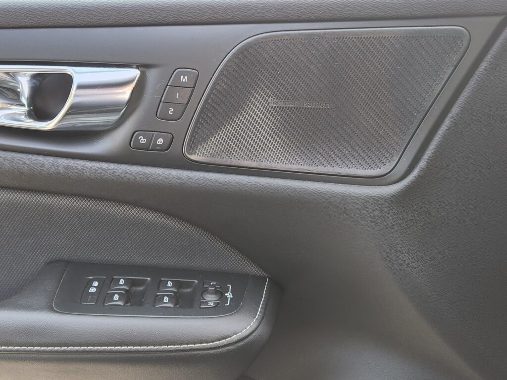 Volvo V60, image 20