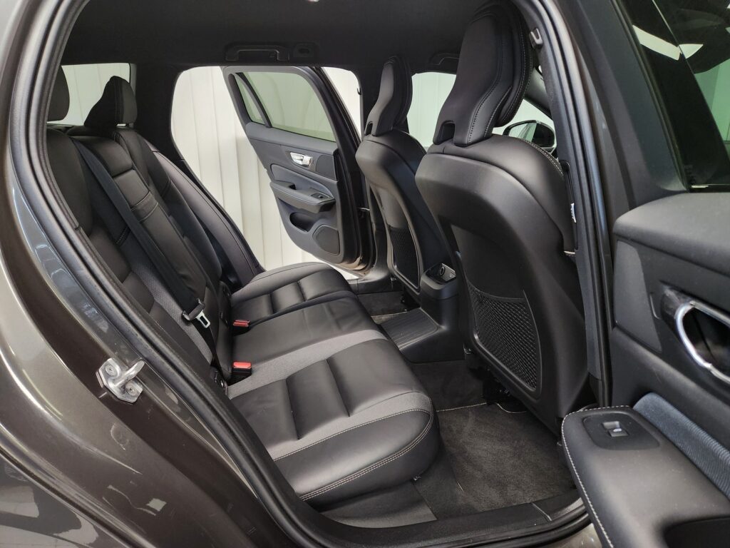 Volvo V60, image 8