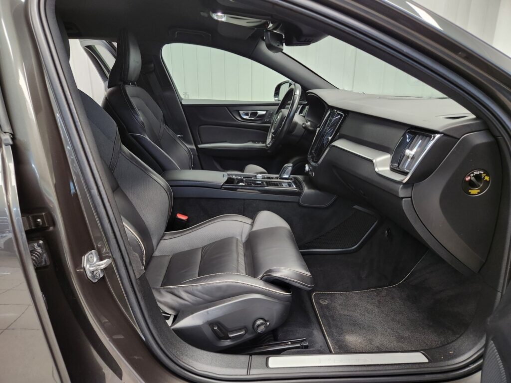 Volvo V60, image 9