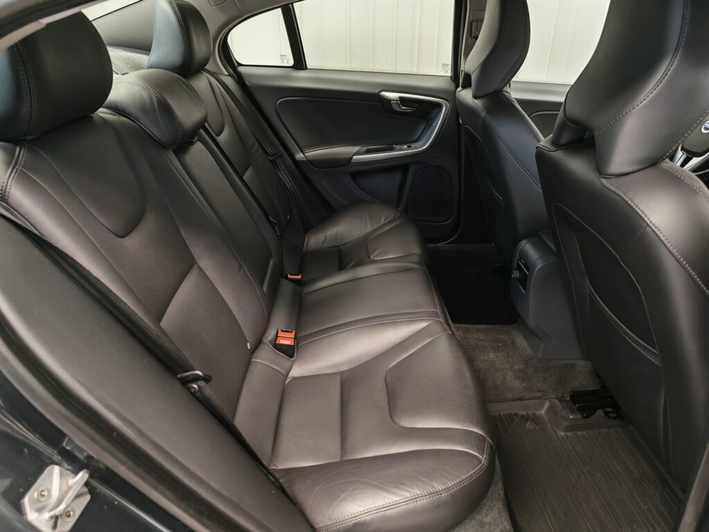 Volvo S60, image 14