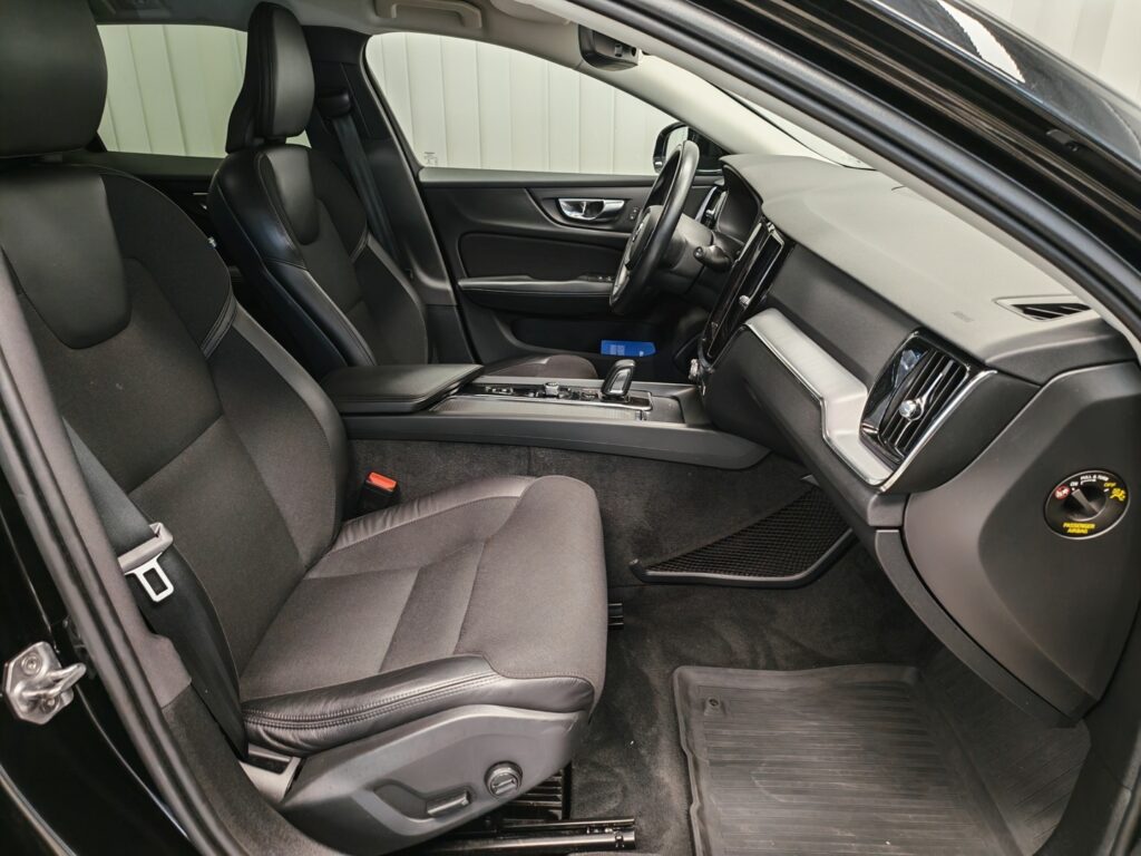 Volvo V60, image 11