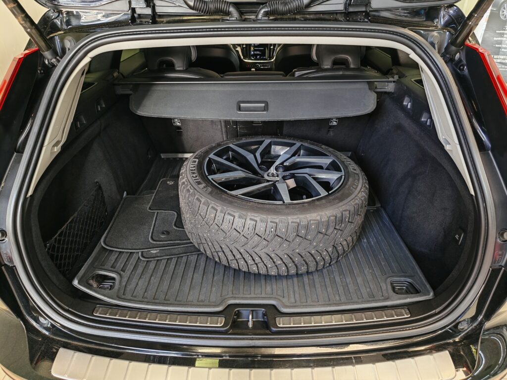 Volvo V60, image 18