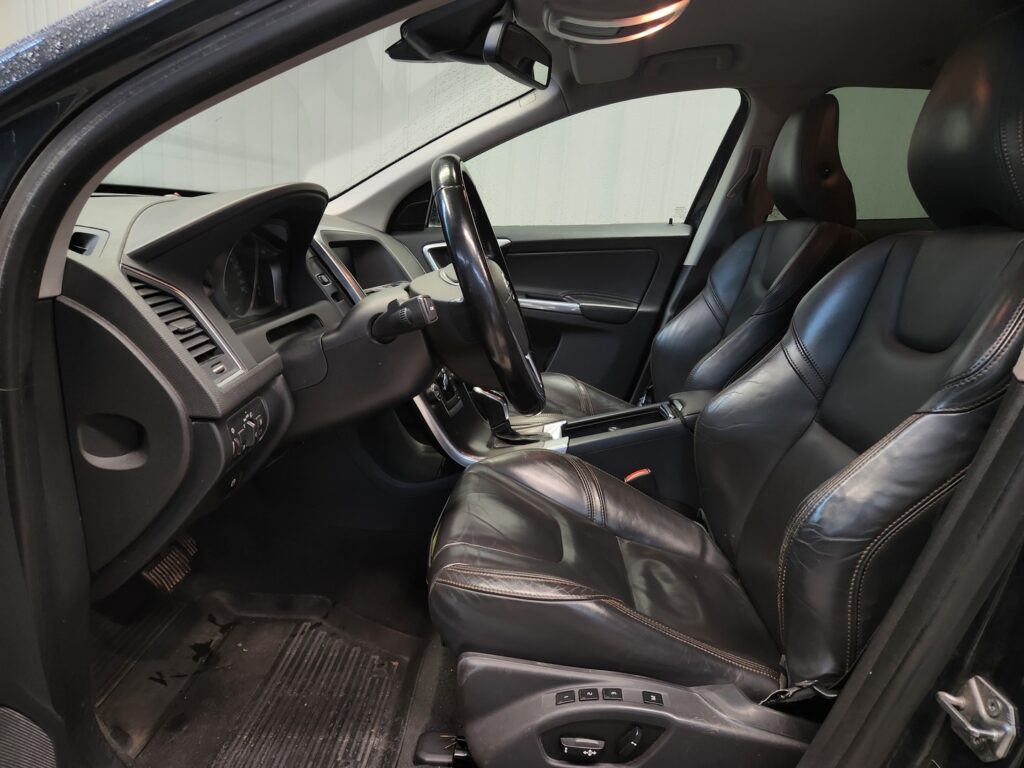 Volvo XC60, image 2