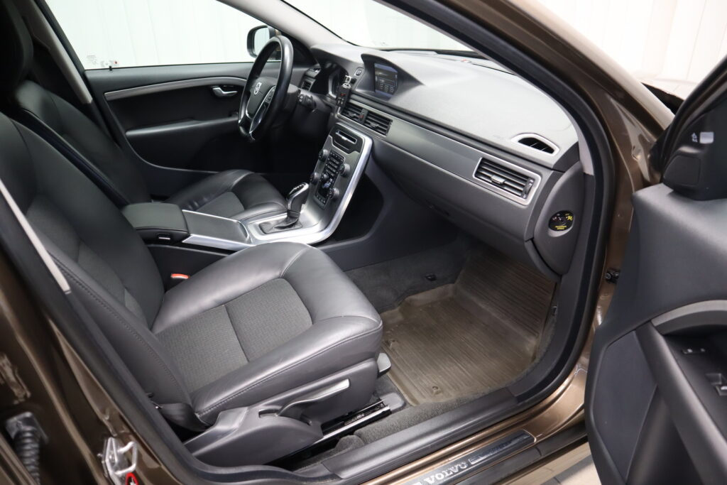 Volvo V70, image 12