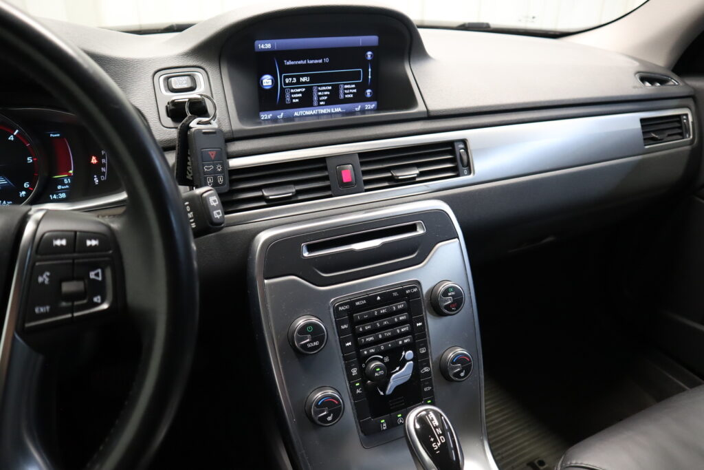 Volvo V70, image 9