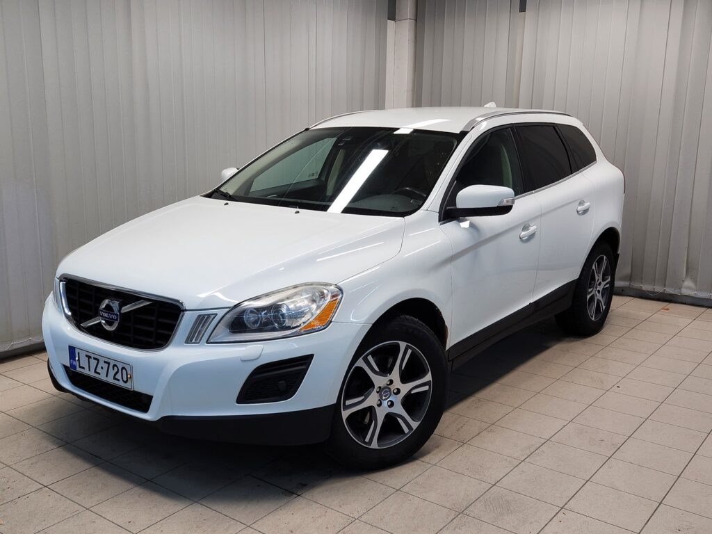Volvo XC60, image 2