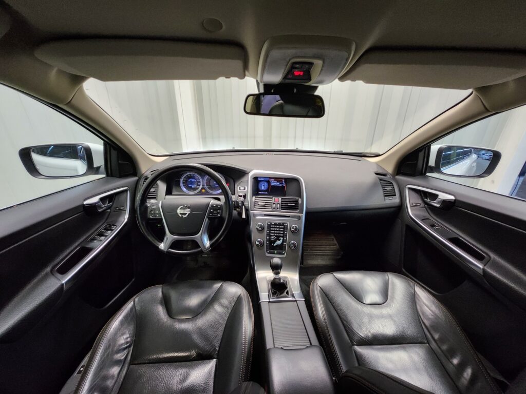 Volvo XC60, image 8