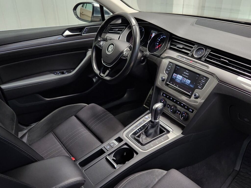 Volkswagen Passat, image 10