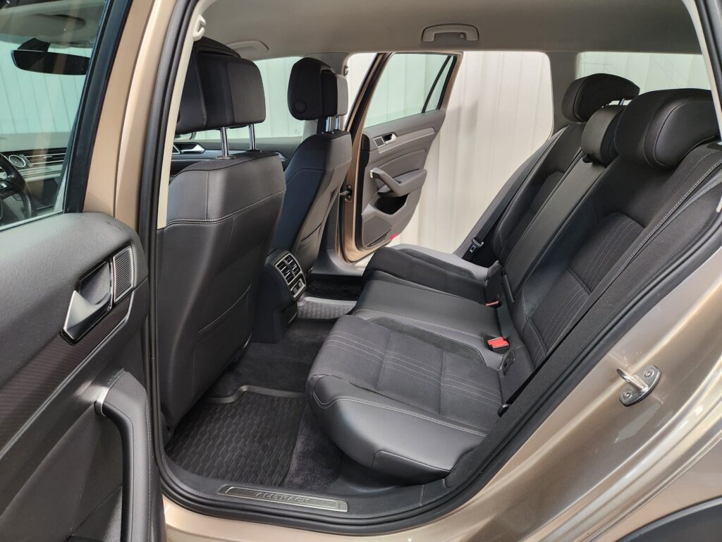 Volkswagen Passat, image 7