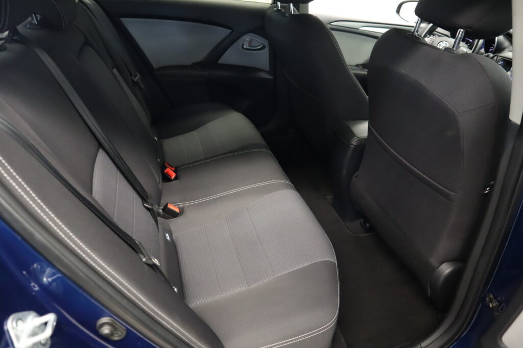 Toyota Avensis, image 10