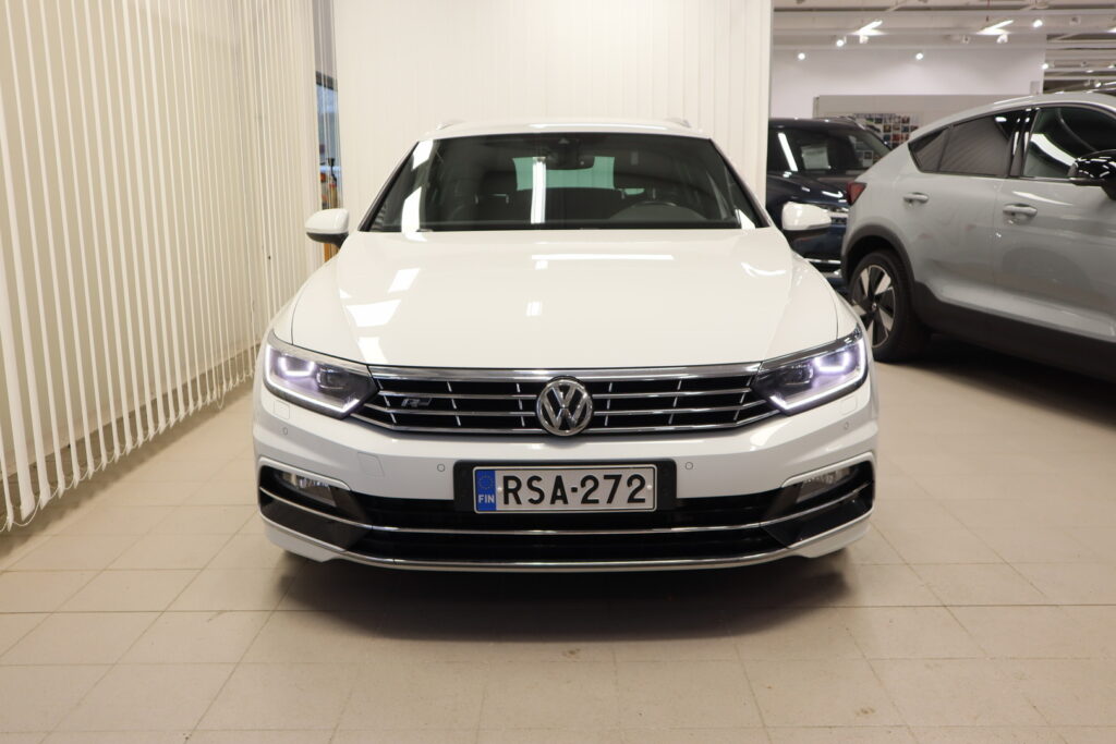 Volkswagen Passat, image 2
