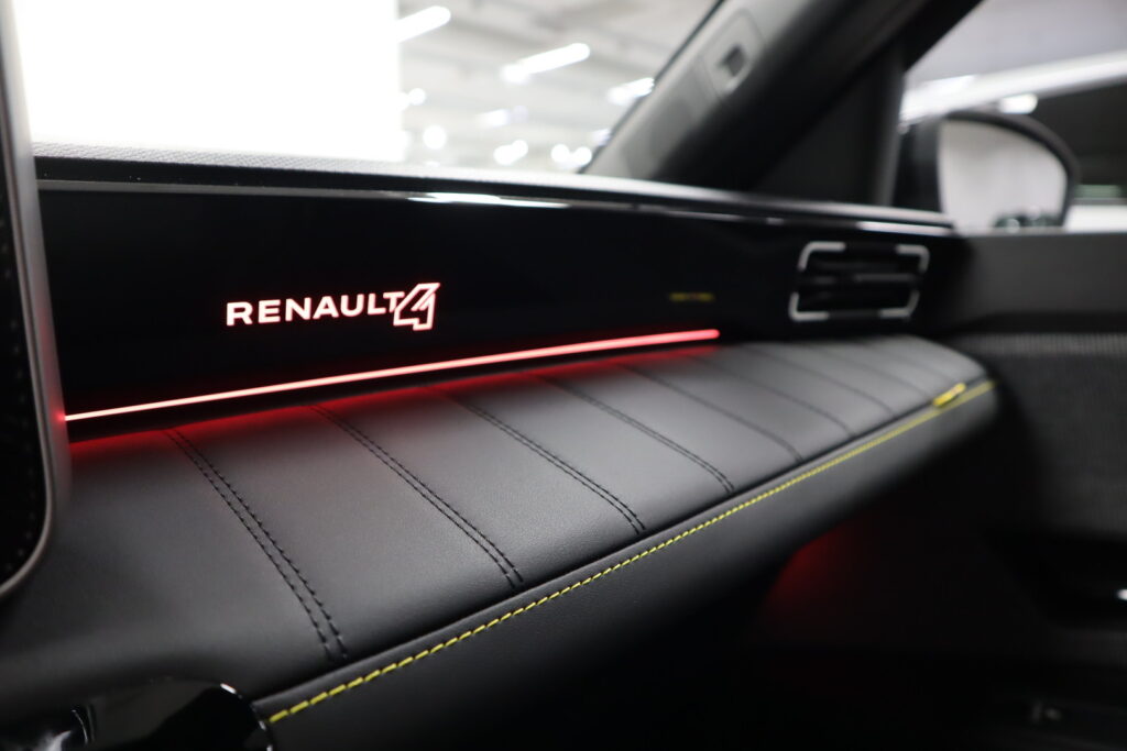 Renault 4, image 16
