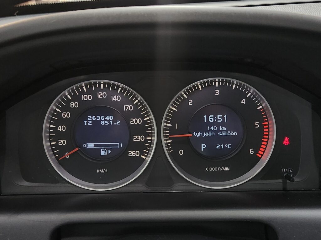 Volvo XC60, image 13